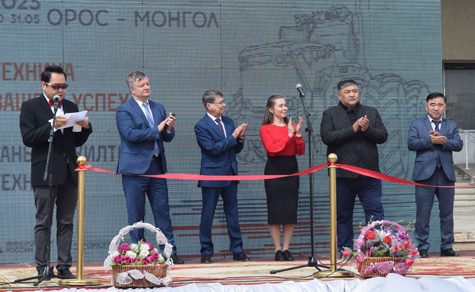 «Меркатор Холдинг» принял участие в специализированной выставке российской сельскохозяйственной и строительно-дорожной техники «СПЕЦМАШ-2023» в Монголии