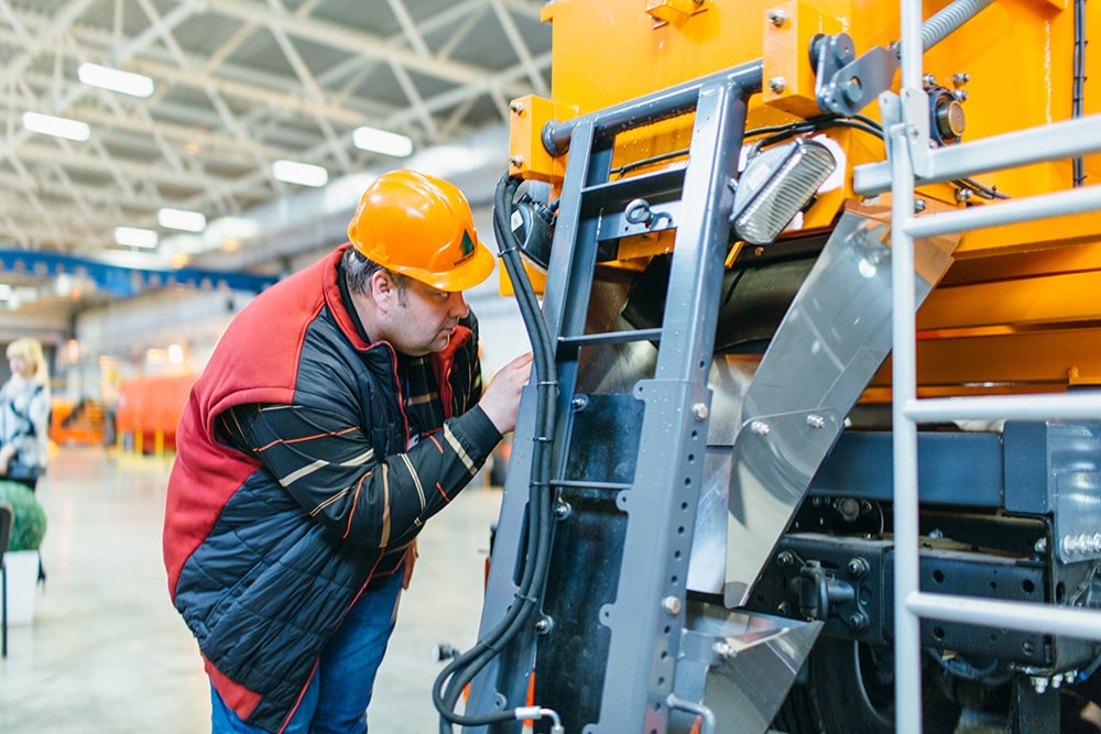 Завод Меркатор Калуга производство дорожно-коммунальной техники в России