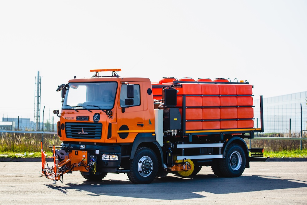 ЭД300МЗ на шасси МАЗ 534025-575-013 (4х2) со стрелой-манипулятором ФММ-600