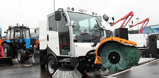 Применение пылесосов для дорог и тротуаров