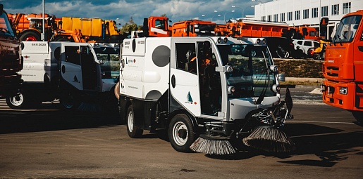 Чем уникален подметально-дорожный пылесос: особенности вакуумной машины ВКМ 550